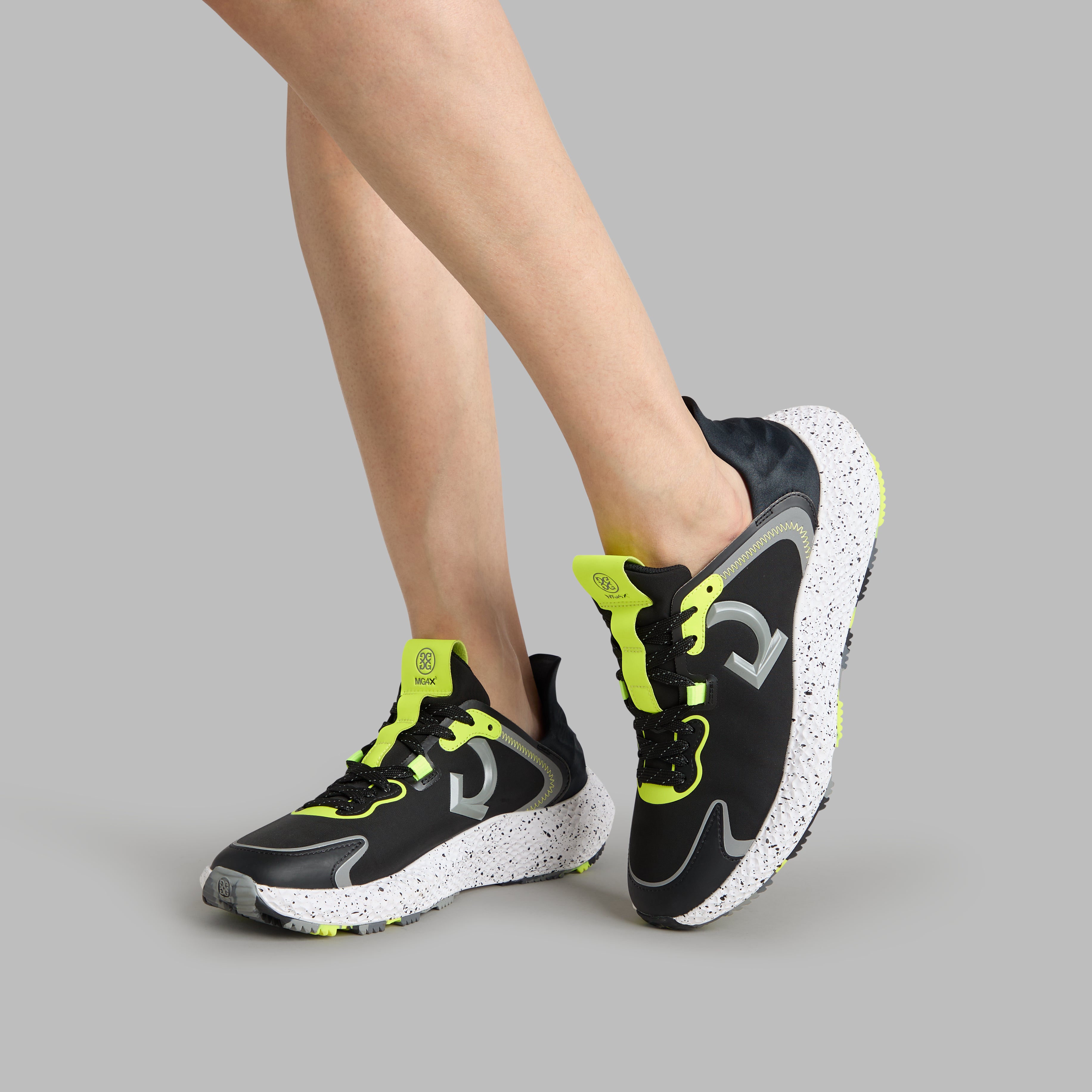 WOMEN'S MG4X2 NYLON HYBRID GOLF CROSS TRAINER ONYX/ELECTRIC