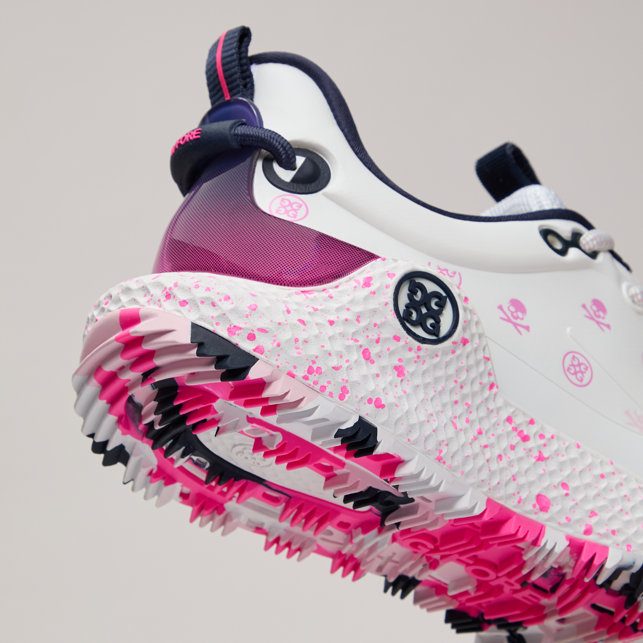 WOMEN'S MG4+ O2 GRADIENT SKULL & TEES GOLF SHOE SNOW/MULTI