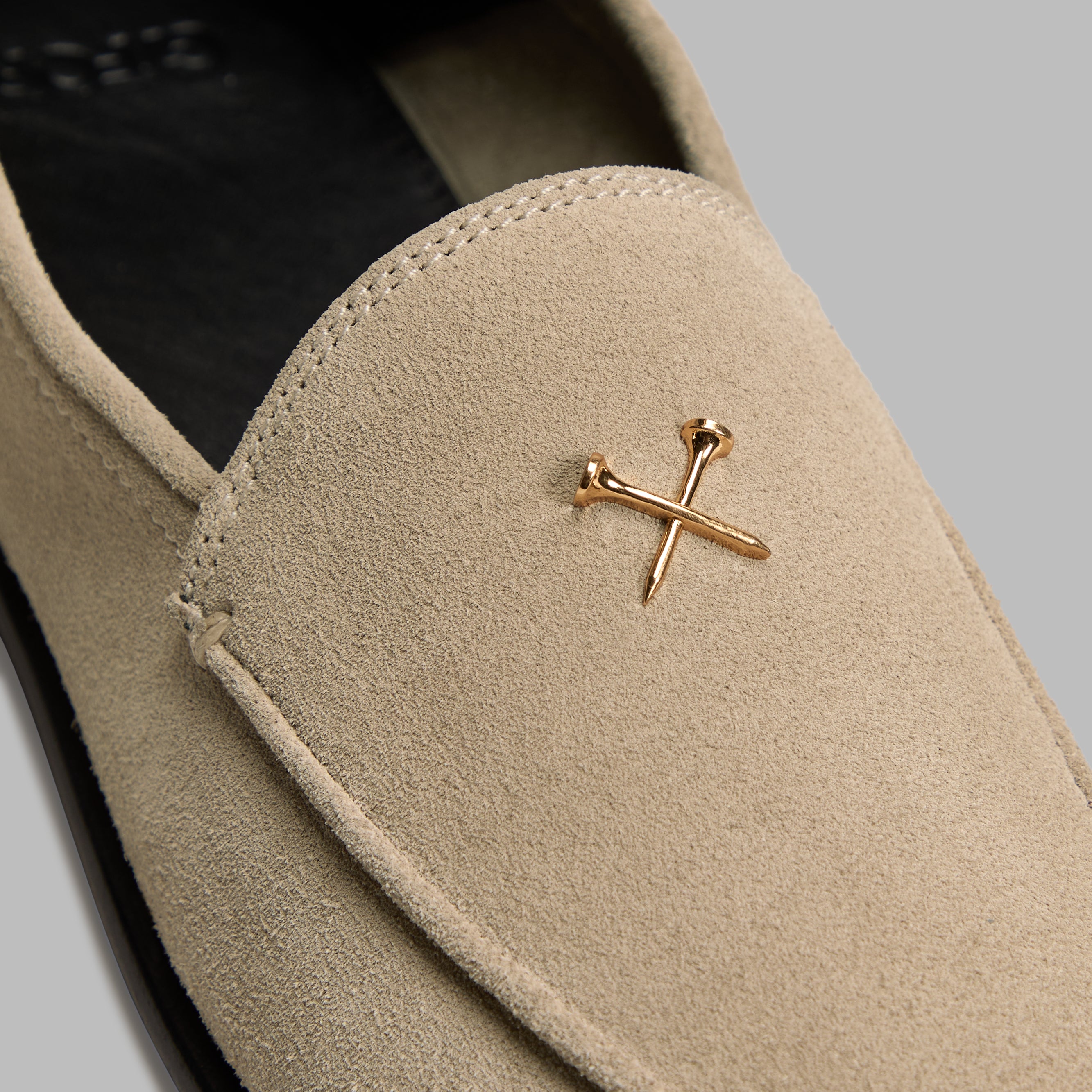 Women's Metal Tees Suede Flex Loafer Pumice