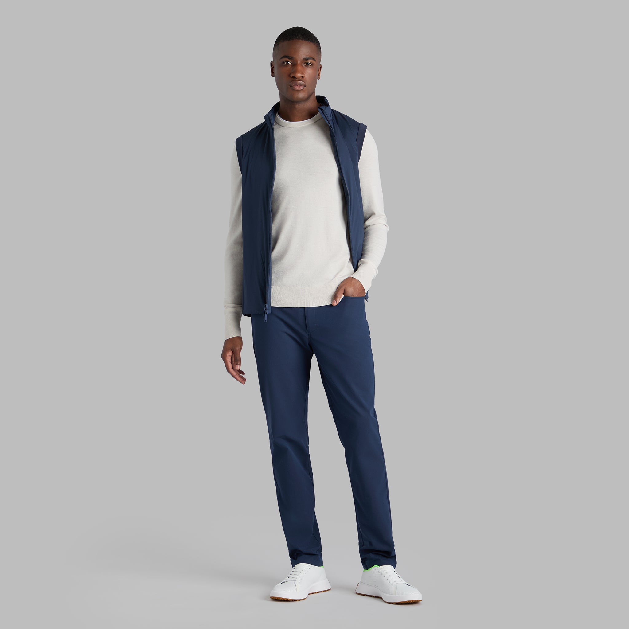 The Maverick Hybrid Stretch Vest NAVY