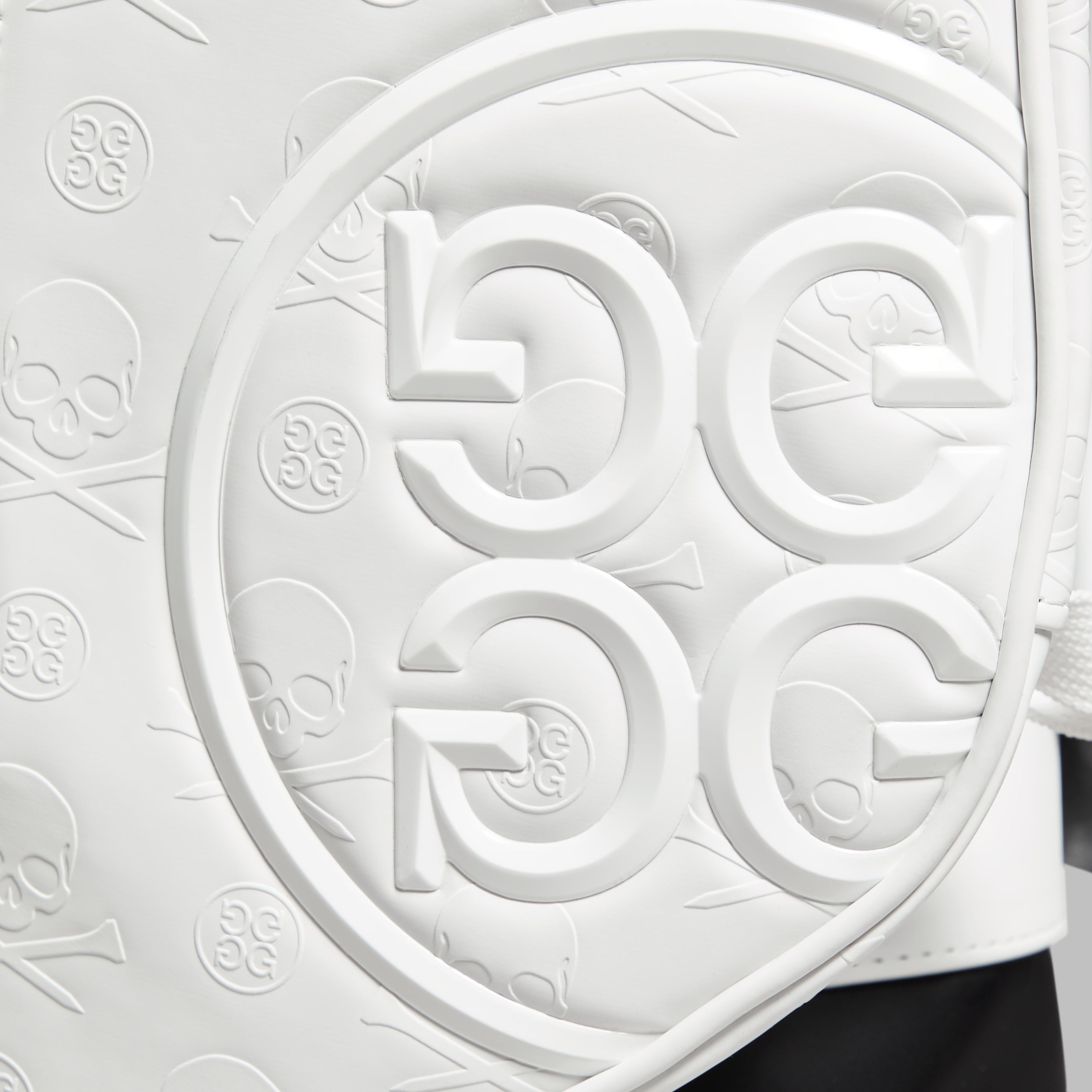 EMBOSSED SKULL & TEES DAYTONA CARRY GOLF BAG SNOW