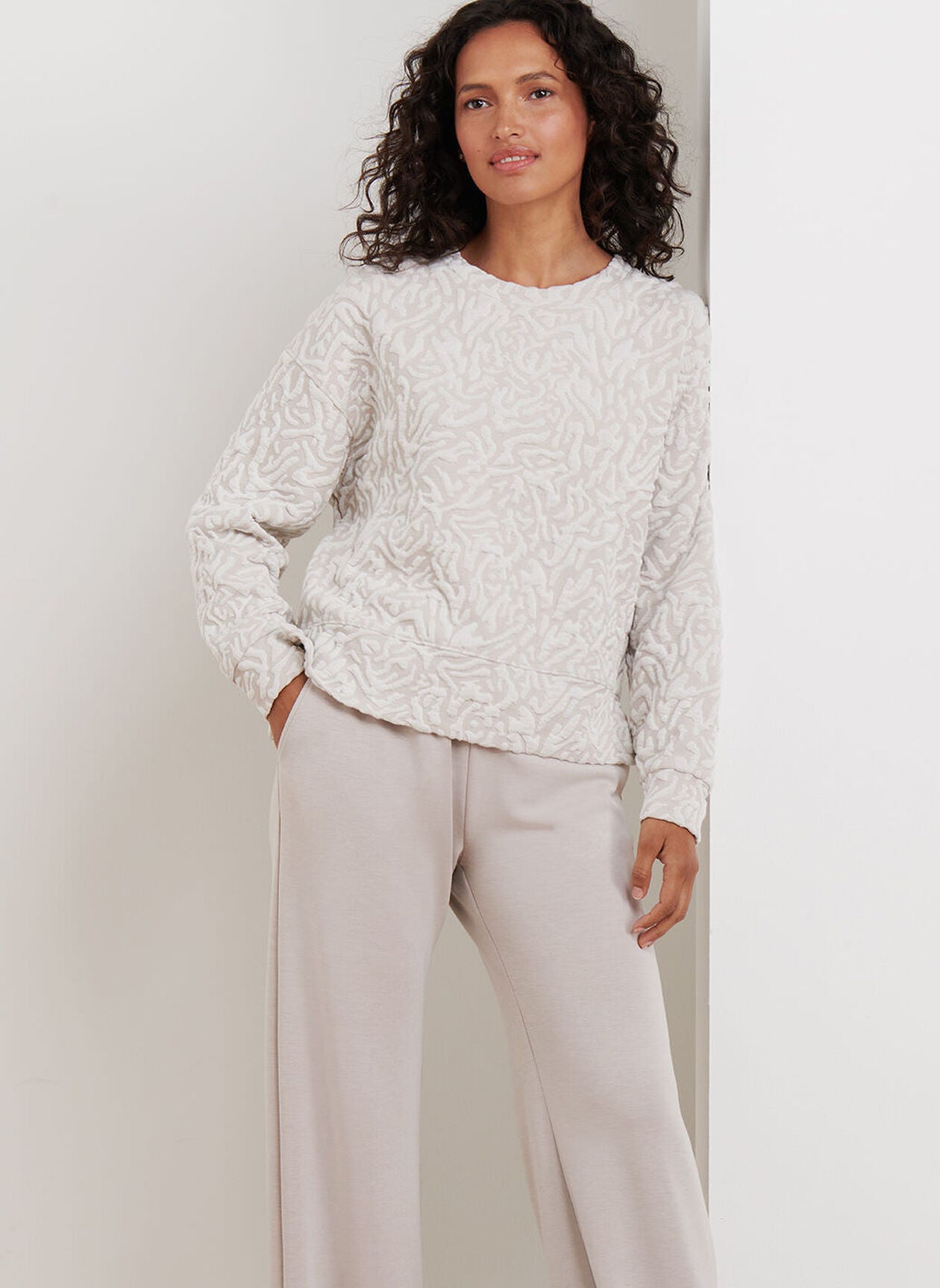 Flora Knit Jacquard Crewneck PEBBLE