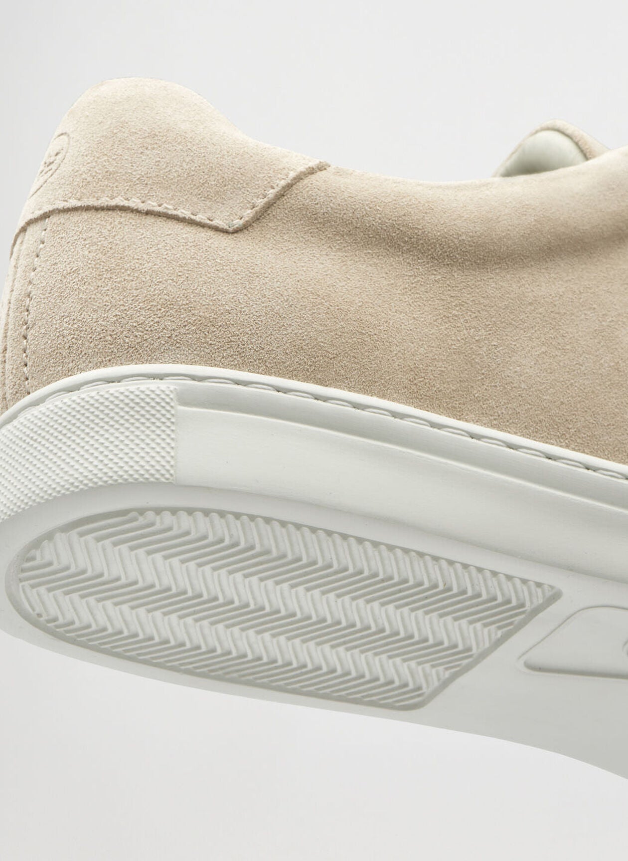 Vantage Lite Suede Sneaker Beige