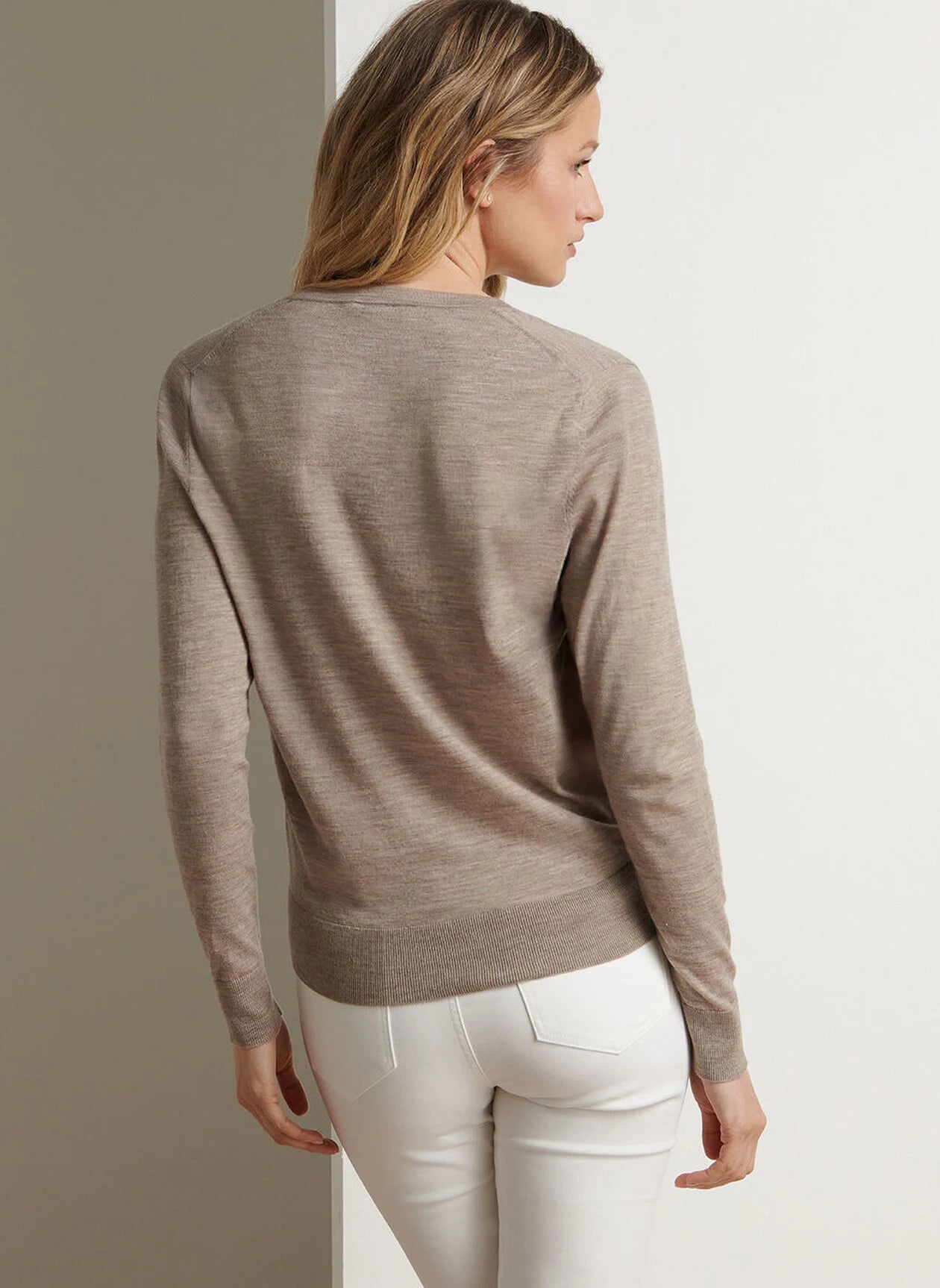 Excursionist Flex V-Neck Sweater Pebble