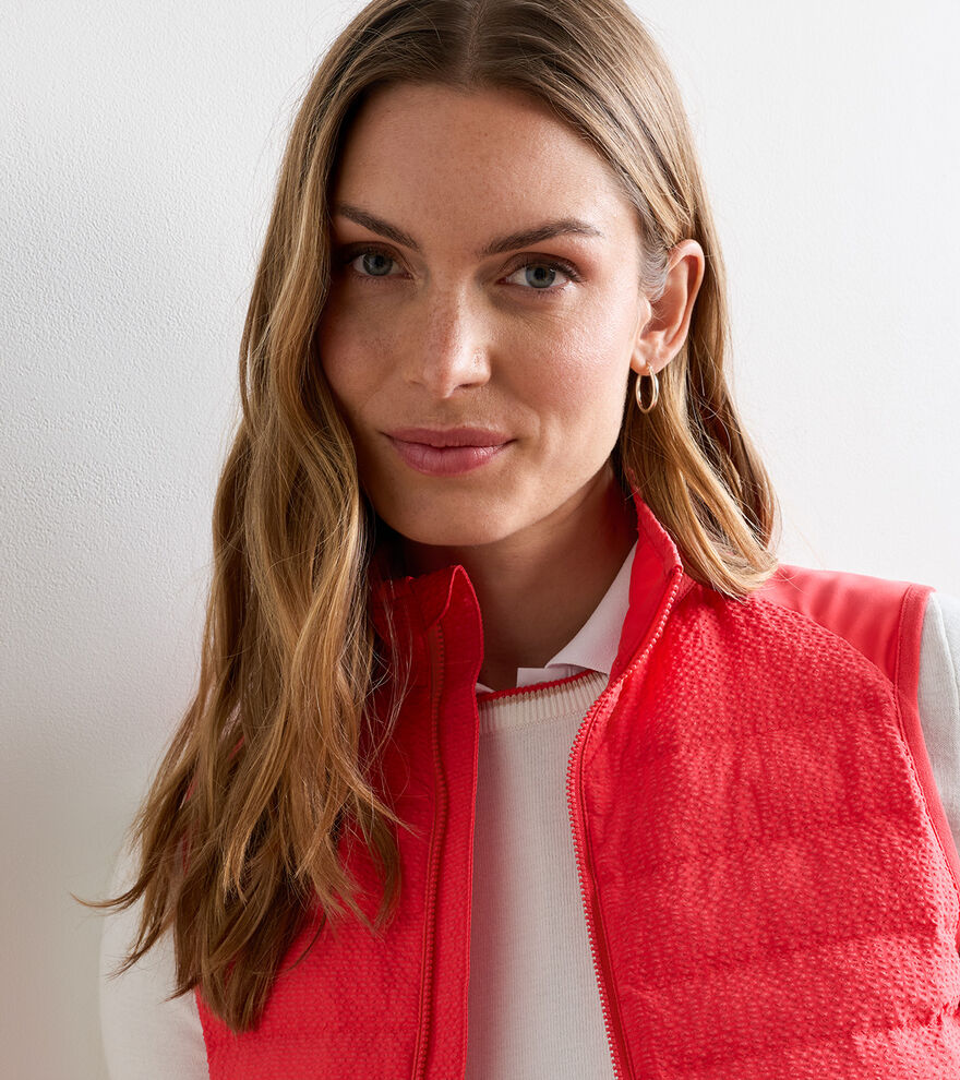 Fuse Seersucker Hybrid Vest Calabrian Red