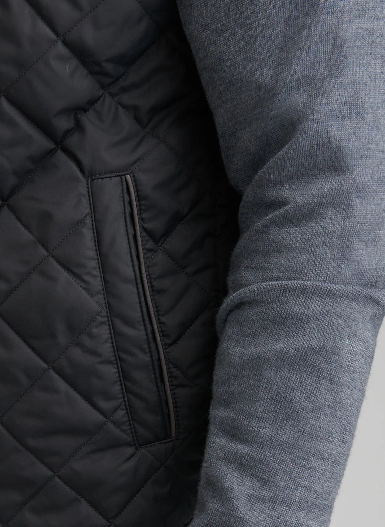 Essex Vest BLACK