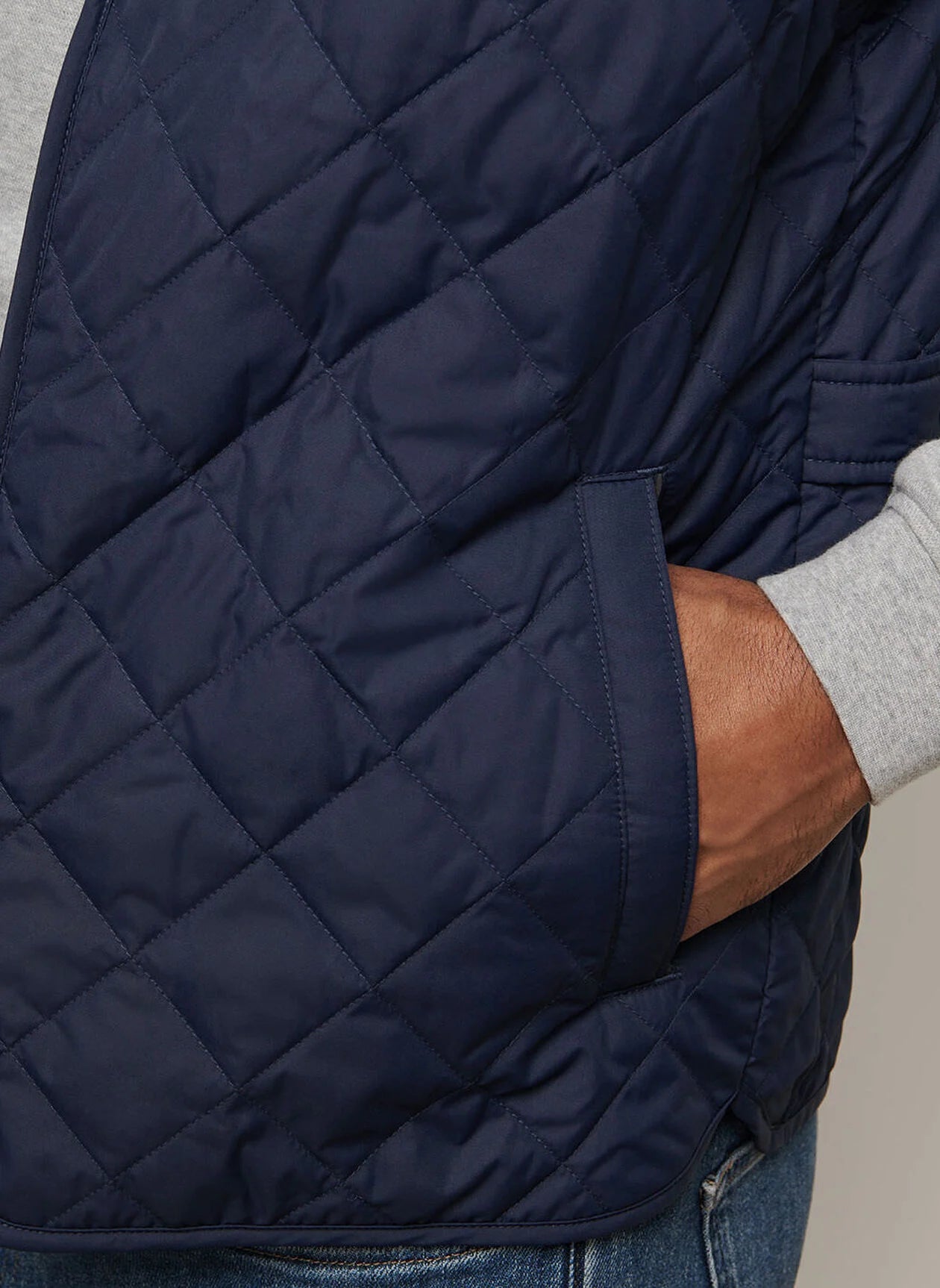 Essex Vest NAVY